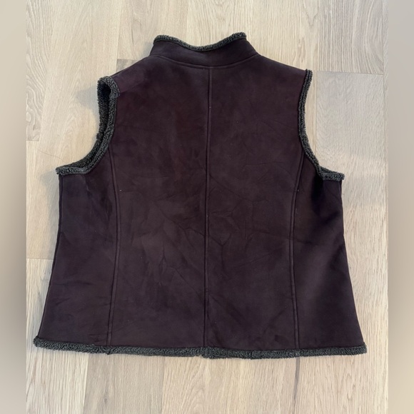 Women’s LL Bean Faux Suede Shearling Vest - Size XL - Picture 2 of 3